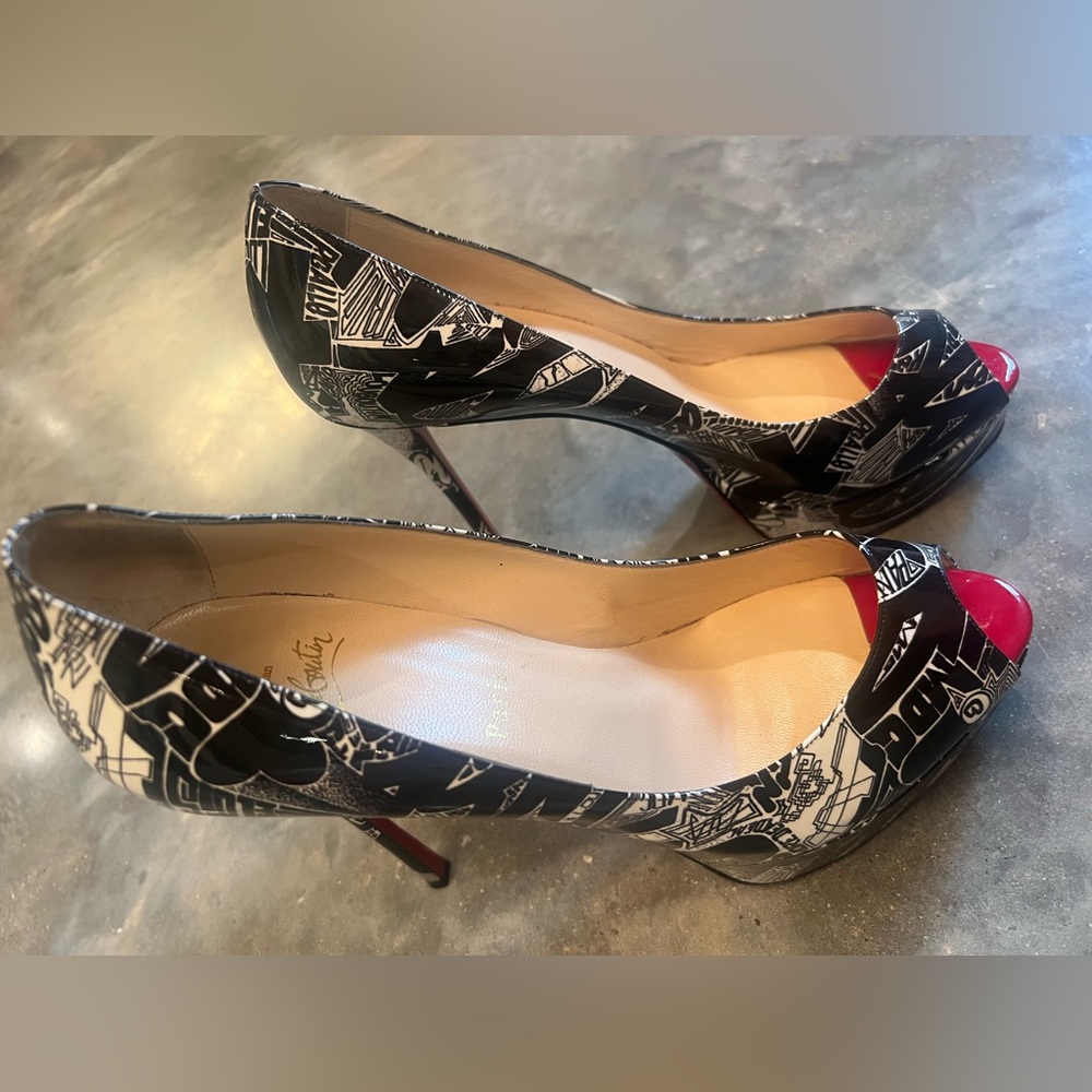 Authentic Christian Louboutin graffiti peep toe platform heels - Picture 2 of 9